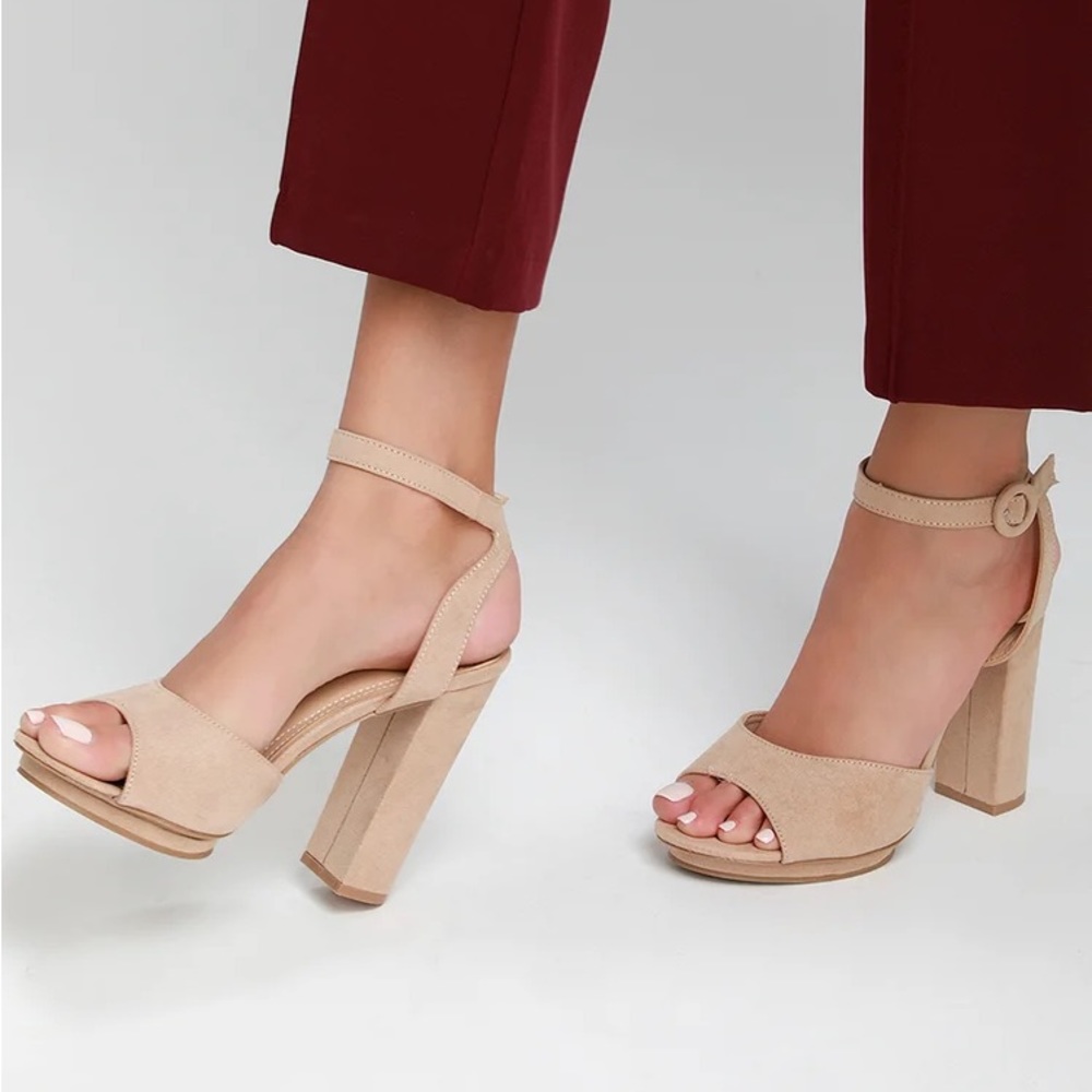 New Lulus priya nude vegan suede heels 8.5